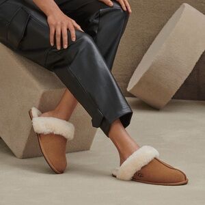 Uggs Scuffette II women’s 8